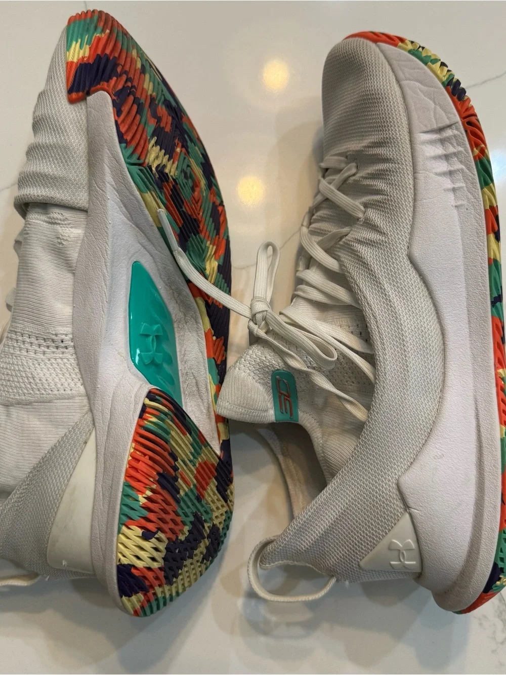 Under Armour Curry 5 Confetti US Men Size 8 Multi-White 3020657-109 basketball
